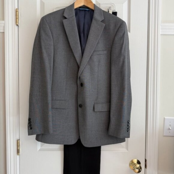 Van Heusen Gray Blazer 40R + Perry Ellis Navy Pants 34x32 - Men’s Suit Set - Picture 1 of 10